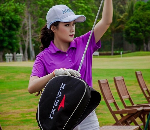 Nữ Golf thủ lọt vào chung kết Hoa hậu hoàn vũ Việt Nam 2015